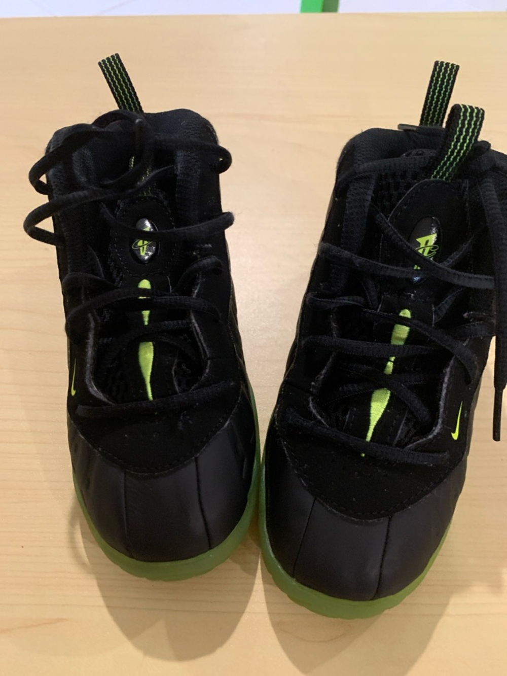 Nike Kids Black and Lime Green Athletic Sneakers